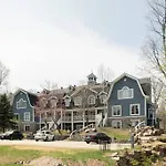Condo 3 bedroom on Golf le Géant, access in the mountain