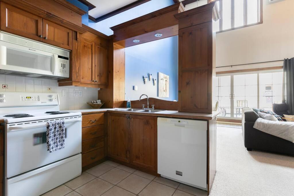 3 Bedroom On Golf Le Géant, Access In The Mountain Appartement *