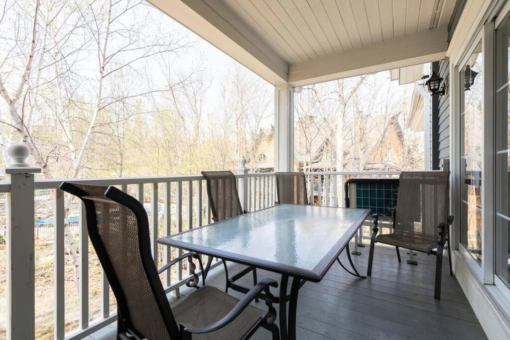 3 Bedroom On Golf Le Géant, Access In The Mountain Appartement Mont-Tremblant