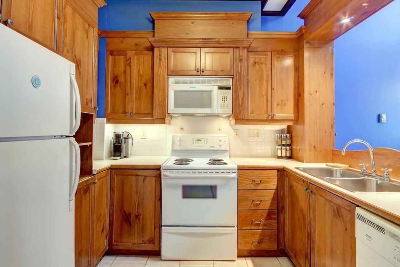 Appartement 3 Bedroom On Golf Le Géant, Access In The Mountain Mont-Tremblant